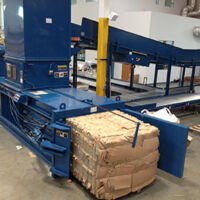 Used/Reconditioned Closed-Door Baler with Auto-Tie